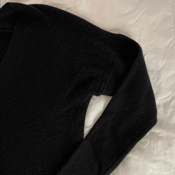 White House Black Market Black V-Neck Tunic Sweater - Picture 4 of 4